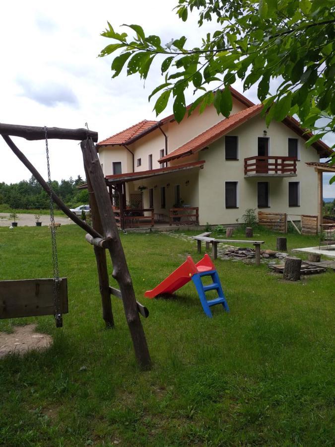 Pensiunea Rozelor Statiunea Climaterica Sambata Sîmbăta de Sus Bagian luar foto