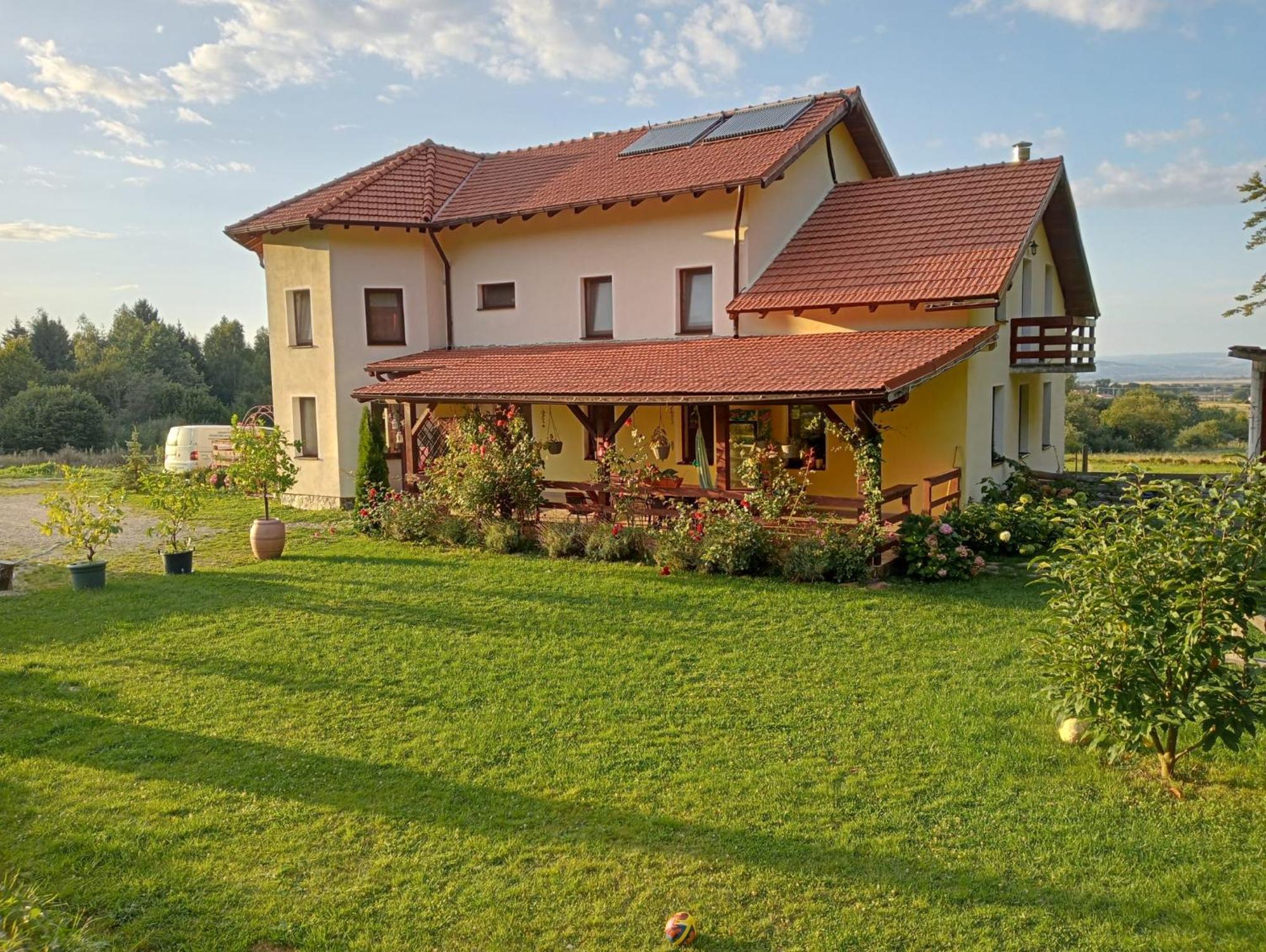 Pensiunea Rozelor Statiunea Climaterica Sambata Sîmbăta de Sus Bagian luar foto